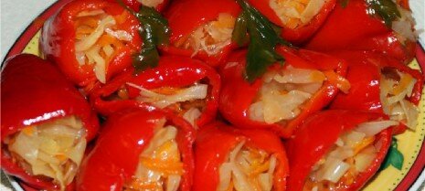 Фаршированный перец на зиму с морковью и капустой.